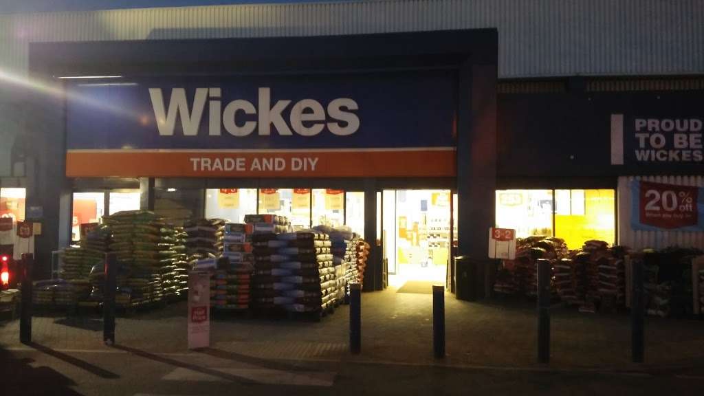 Wickes | 53 Plough Ln, London SW17 0BW, UK | Phone: 020 8947 9818