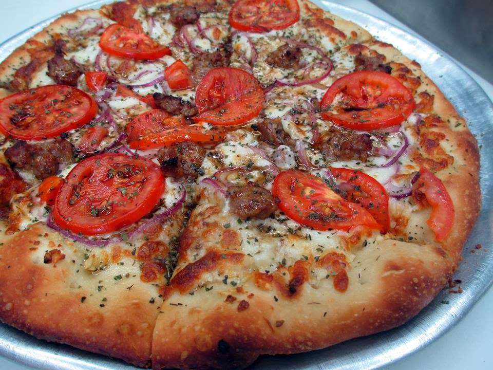 Michelangelos Pizza & Beer | 1331 E Chapman Ave, Fullerton, CA 92831, USA | Phone: (714) 870-6892