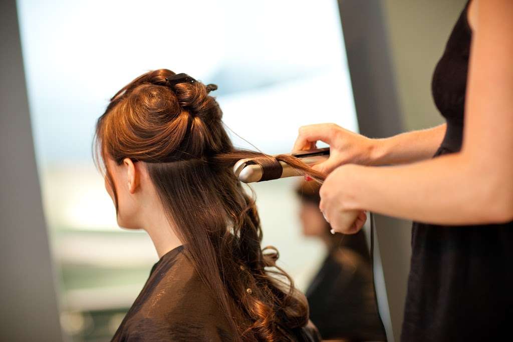 Walton Salon | Walton St, Tadworth, Walton on the Hill, Tadworth KT20 7RW, UK | Phone: 01737 812433