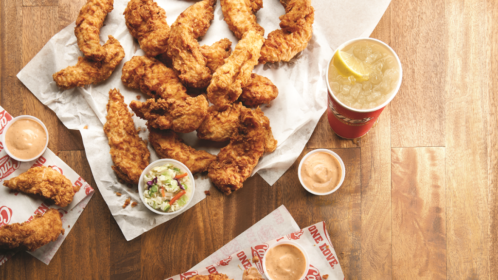 Raising Canes Chicken Fingers | 4740 Chef Menteur Hwy, New Orleans, LA 70126, USA | Phone: (504) 948-9582