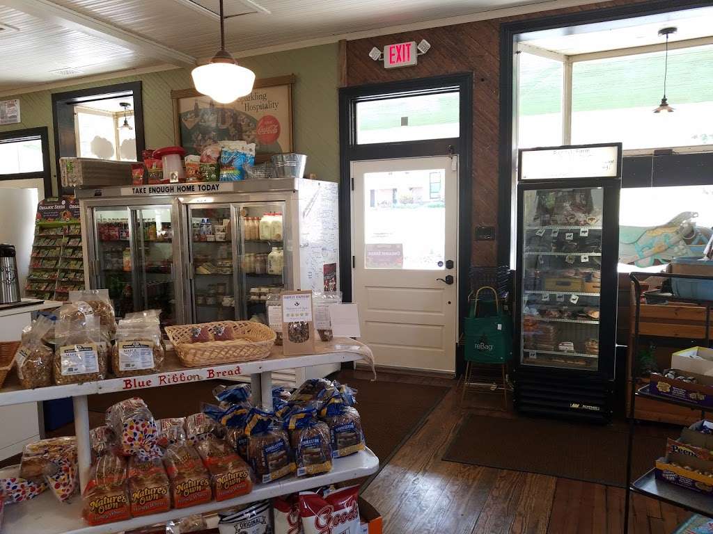 Round Hill Grocery Co | 19 Main St, Round Hill, VA 20141, USA | Phone: (540) 441-7474