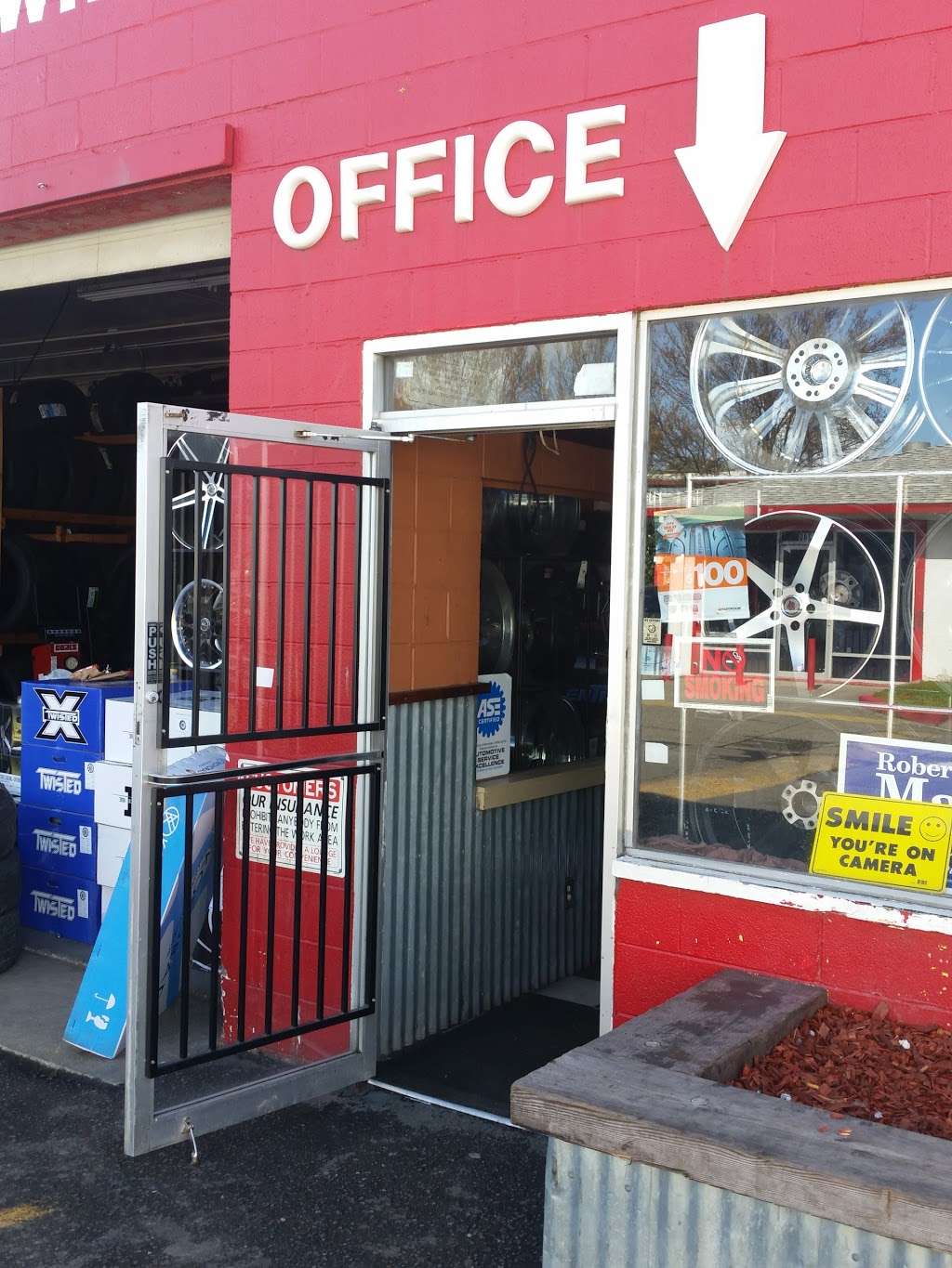 Best American Tire & Auto Center | 2230 N Texas St, Fairfield, CA 94533, USA | Phone: (707) 419-5570