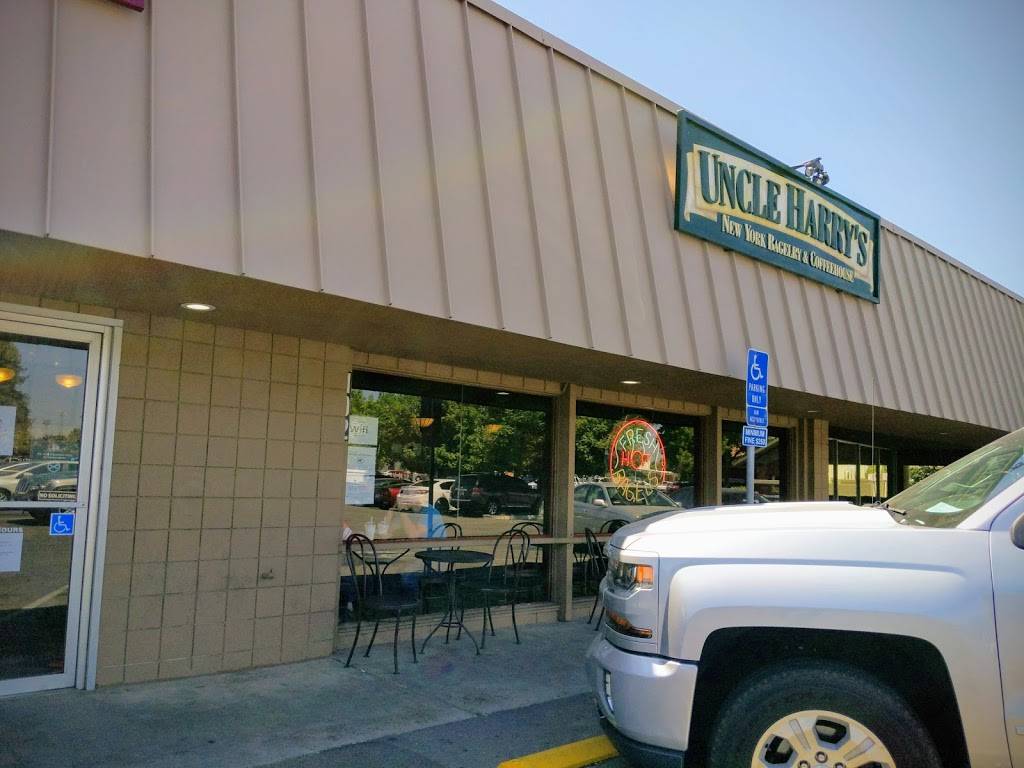 Uncle Harrys New York Bagelry | 4950 N Cedar Ave, Fresno, CA 93726, USA | Phone: (559) 490-0140