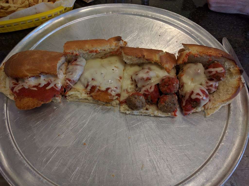 Treasas Pizza & Subs | 2564 Delta Rd, Brogue, PA 17309, USA | Phone: (717) 927-9545