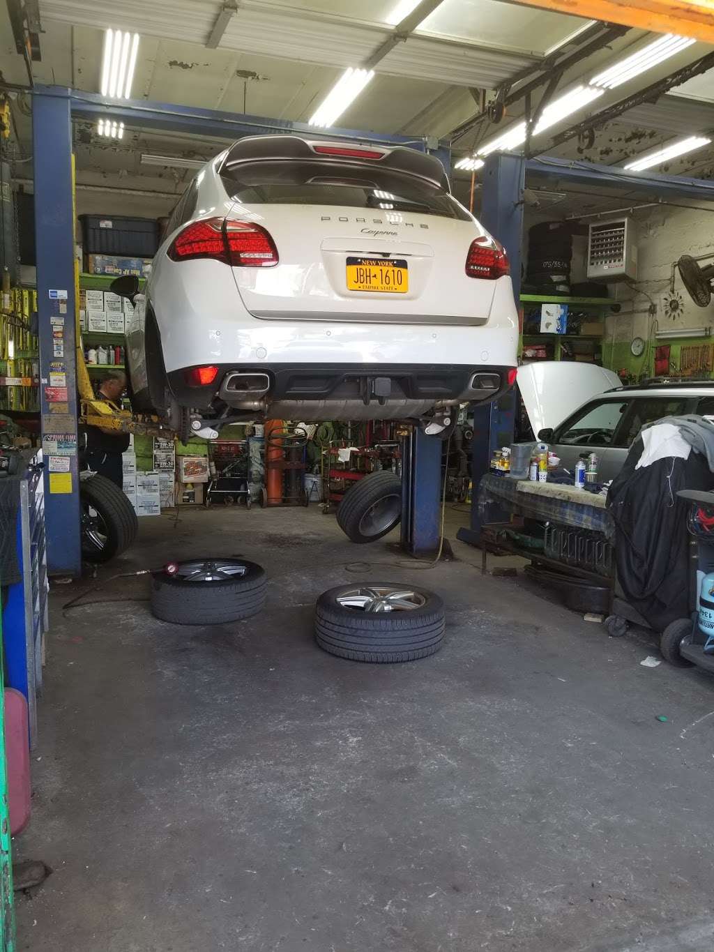 Igor Auto Center Inc | 64 Neptune Ave, Brooklyn, NY 11235, USA | Phone: (718) 332-4566