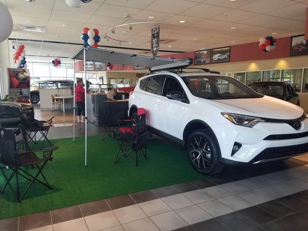 Younger Toyota | 1945 Dual Hwy, Hagerstown, MD 21740, USA | Phone: (301) 733-2300