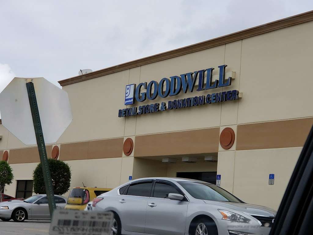 Goodwill | 4851 US-1, Rockledge, FL 32955, USA | Phone: (321) 890-1441