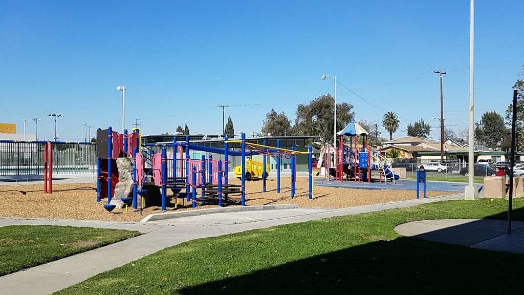 Bethune Park | 1244 E 61st St, Los Angeles, CA 90001, USA | Phone: (323) 846-1895