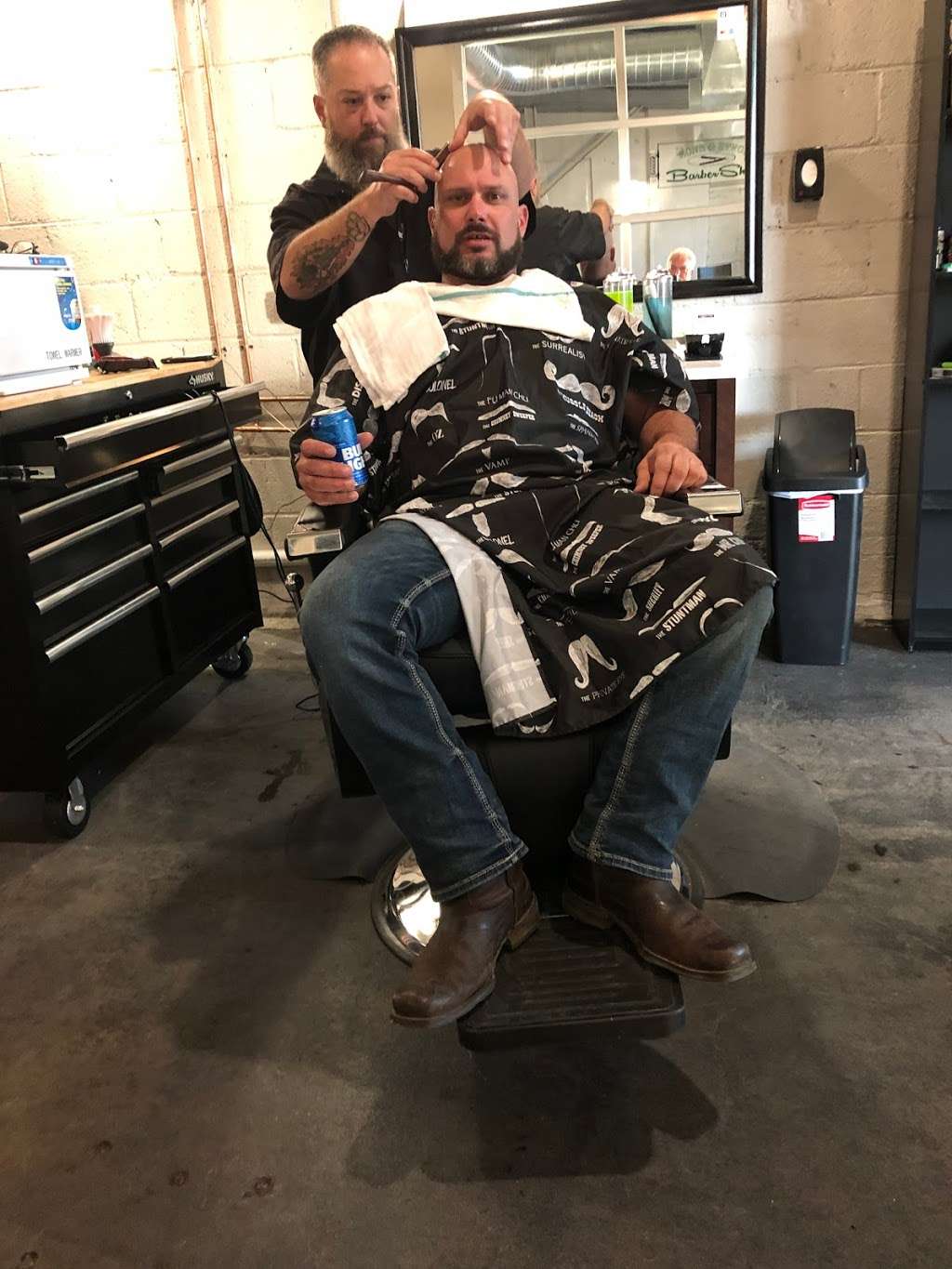 Hone and Strop Barbershop | The Fuel House, 611 W 2nd St, Bonner Springs, KS 66012, USA | Phone: (785) 615-1023