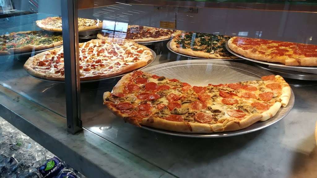 Pizza Plus | 4 South St, New York, NY 10004, USA | Phone: (212) 943-1800