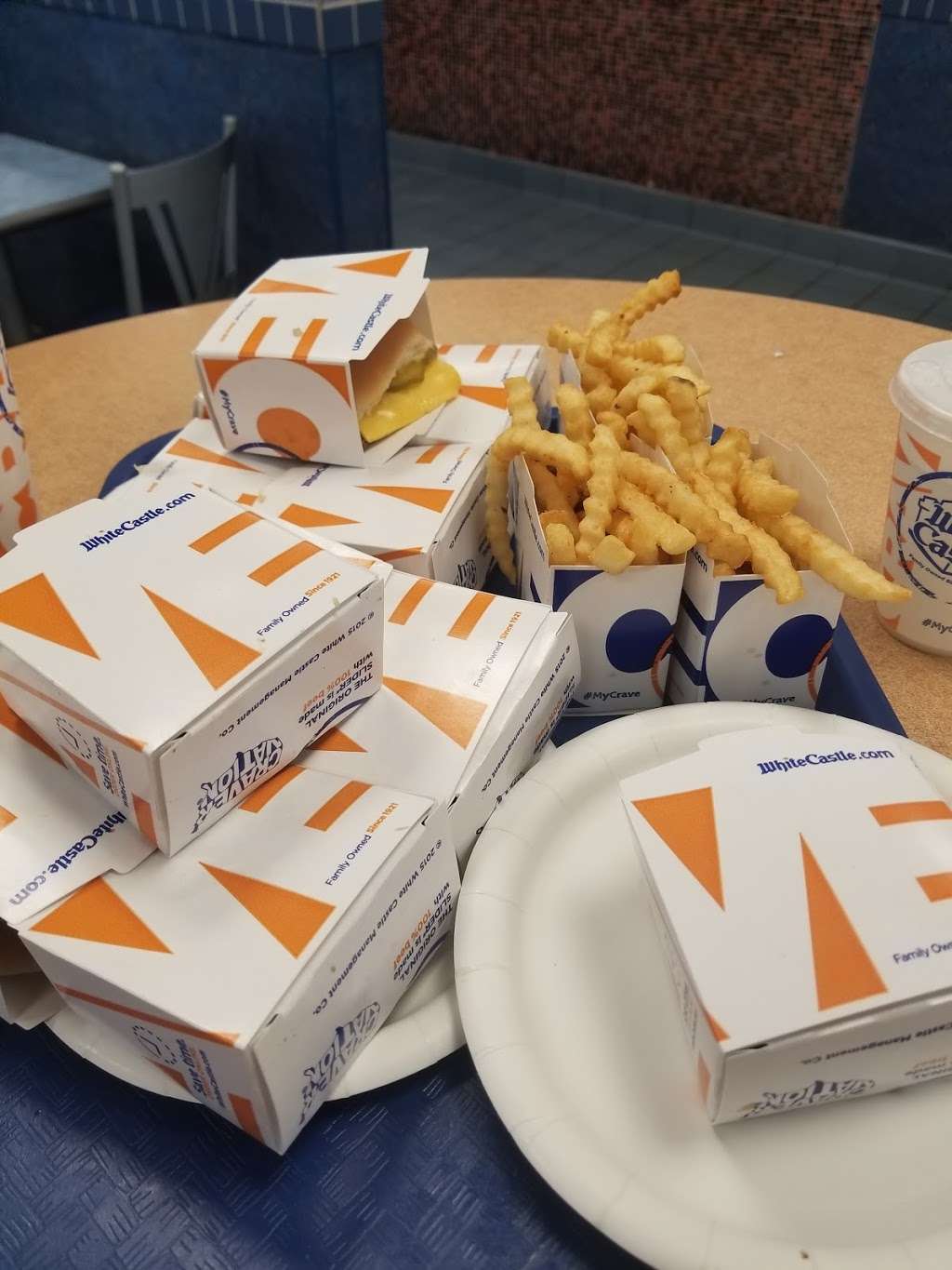 White Castle | 2253 N State St, Greenfield, IN 46140, USA | Phone: (317) 467-0865