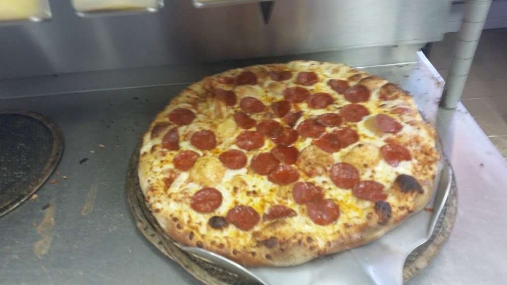 Dominos Pizza | 229 Barron Blvd Unit 3, Grayslake, IL 60030, USA | Phone: (847) 223-3300