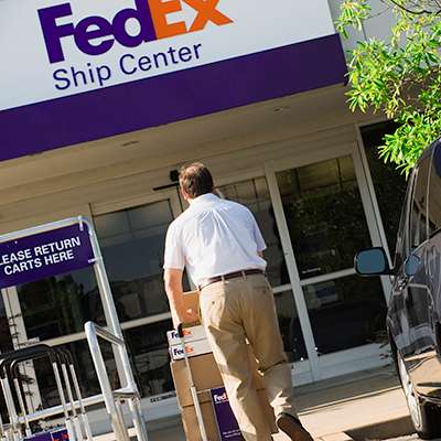 FedEx Ship Center | 500 N Commerce St, Aurora, IL 60504, USA | Phone: (800) 463-3339