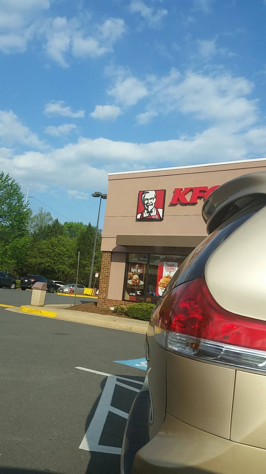 KFC | 9402 Old Burke Lake Rd, Burke, VA 22015, USA | Phone: (703) 764-8882