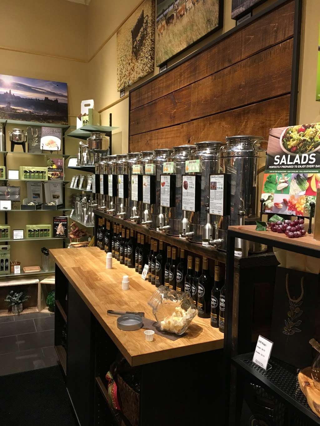 Georgetown Olive Oil Co | 181 Waterfront St, Oxon Hill, MD 20745, USA | Phone: (301) 753-7128