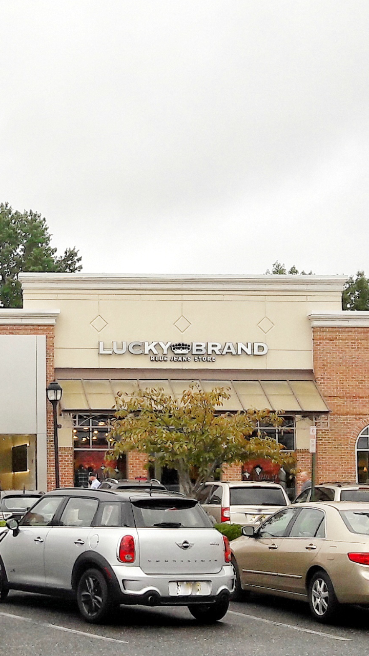 Lucky Brand | 500 Route 73 South, Space A-17, Marlton, NJ 08053, USA | Phone: (856) 985-9570