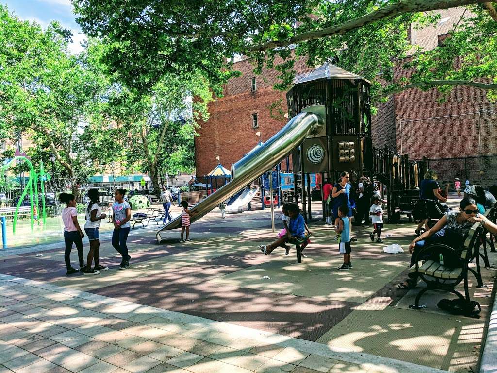 St. Nicholas Playground North | W/s 7 Ave. at W. 130 St., New York, NY 10027, USA | Phone: (212) 639-9675