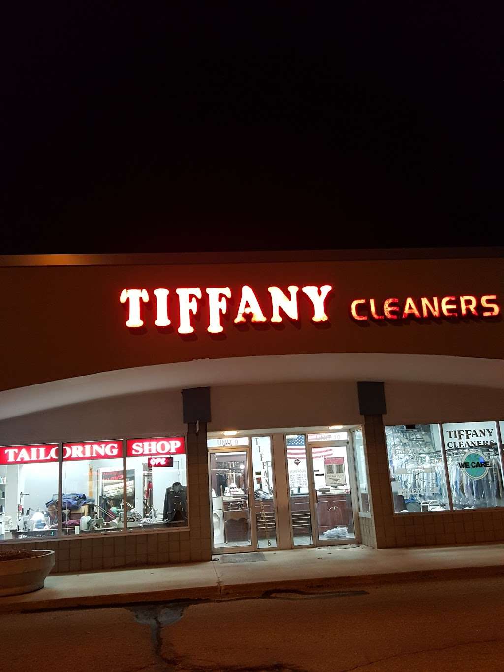 Tiffany Cleaners | 650 Amherst St, Nashua, NH 03063, USA | Phone: (603) 882-5673