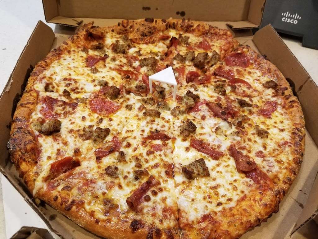 Dominos Pizza | 13 Washington Ave, Dumont, NJ 07628, USA | Phone: (201) 387-8000