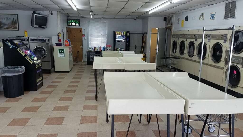 Allstar Laundry | 899 S Spring Garden Ave, DeLand, FL 32720, USA | Phone: (407) 687-8632