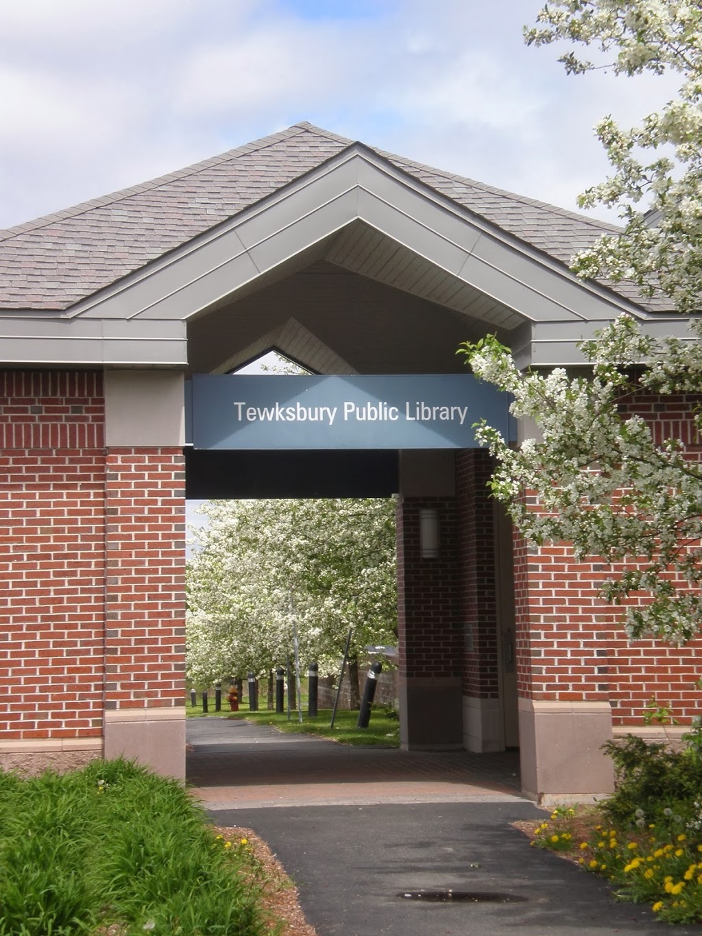 Tewksbury Public Library | 300 Chandler St, Tewksbury, MA 01876, USA | Phone: (978) 640-4490