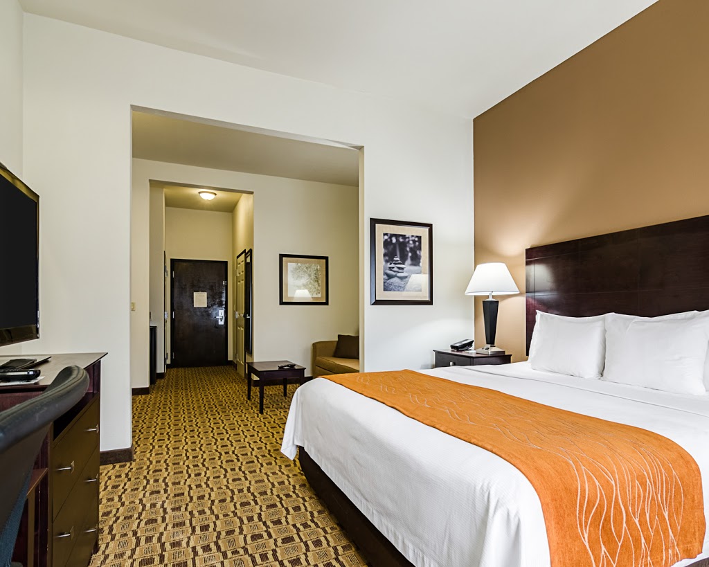 Comfort Inn & Suites Lawrence - University Area | 151 McDonald Dr, Lawrence, KS 66044, USA | Phone: (785) 330-7241