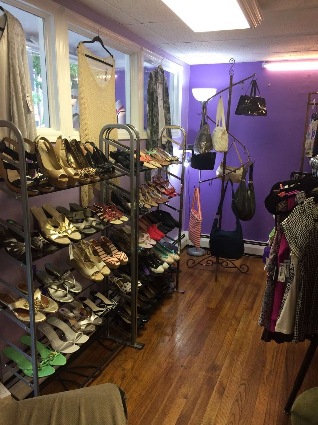 Chic Boutique Consignment Shop | 60 N Main St, Cranbury, NJ 08512, USA | Phone: (609) 395-0545