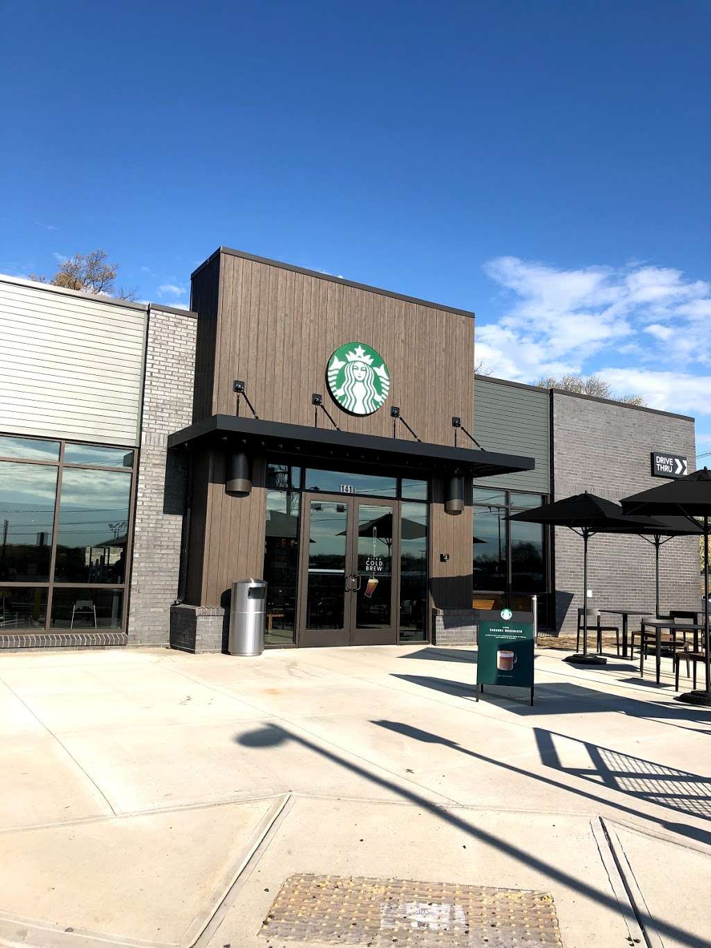 Starbucks | 141 Winthrop Ave, Lawrence, MA 01843, USA | Phone: (978) 835-5747