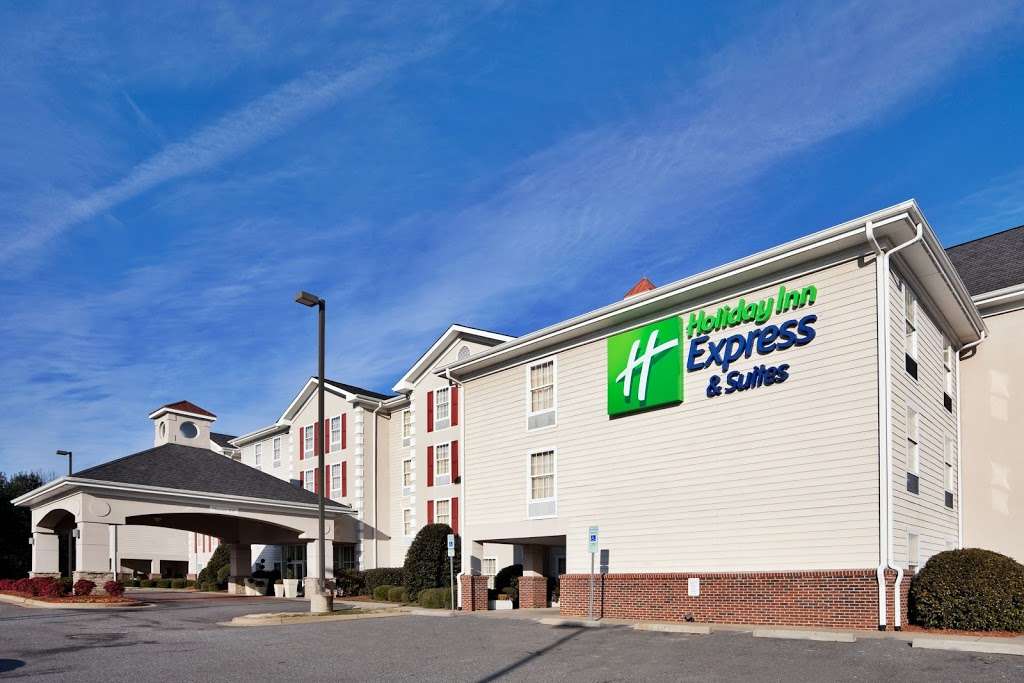 Holiday Inn Express & Suites Conover (Hickory Area) | 104 10th St NW, Conover, NC 28613, USA | Phone: (828) 465-7070