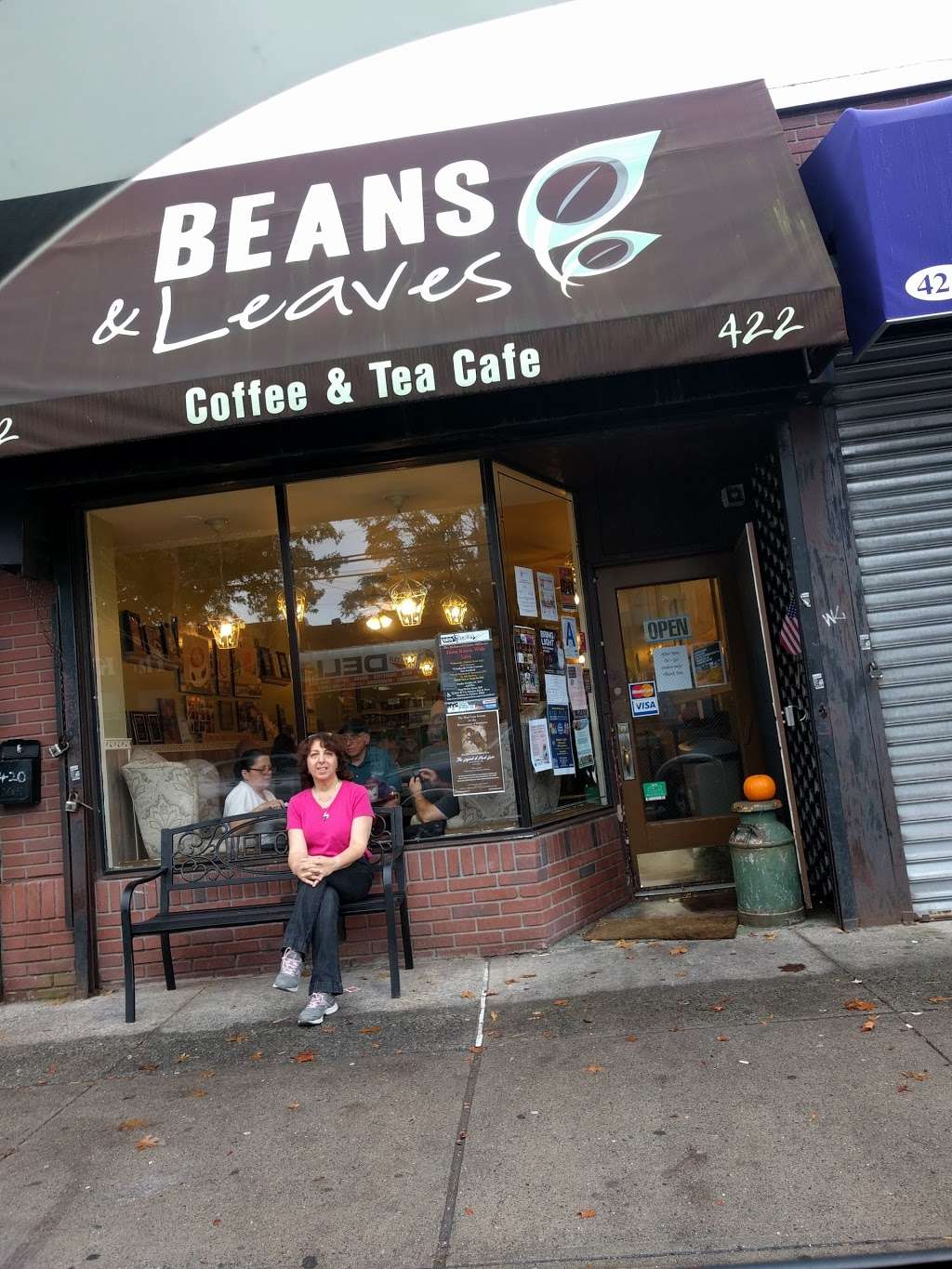 Beans and Leaves Coffee and Tea Cafe | 422 Forest Ave, Staten Island, NY 10301, USA | Phone: (718) 448-0276