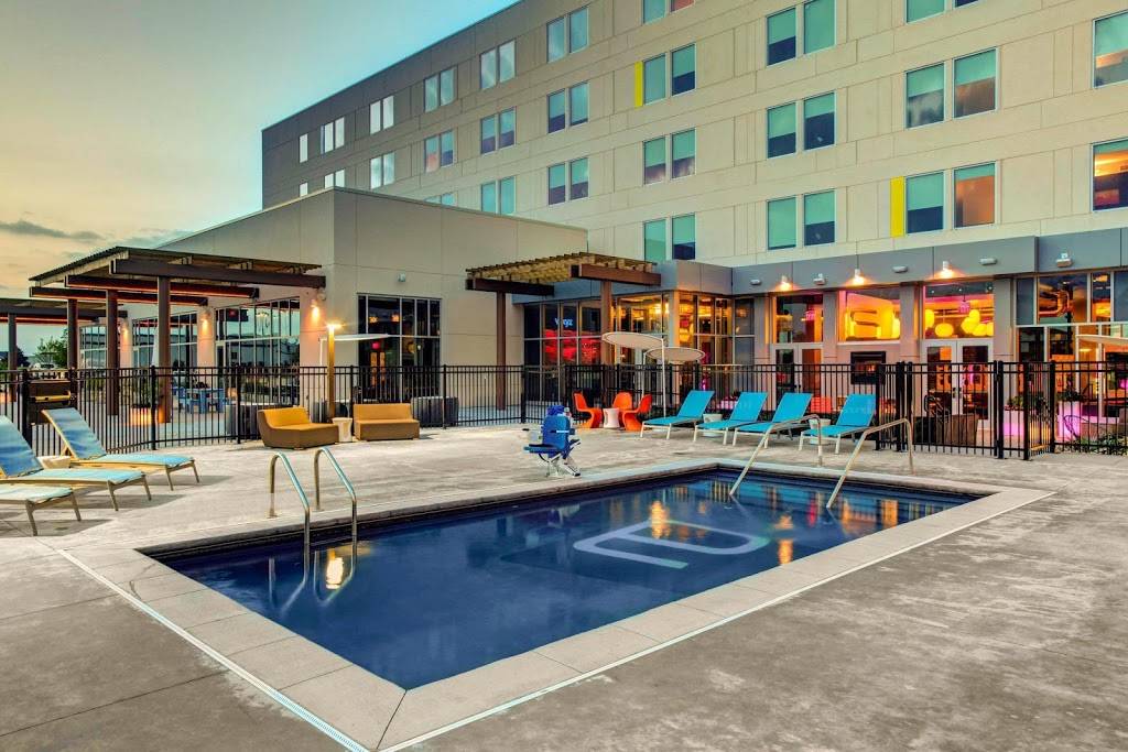 Aloft Wichita | 3642 N Oliver Ave, Wichita, KS 67220, USA | Phone: (316) 744-1100