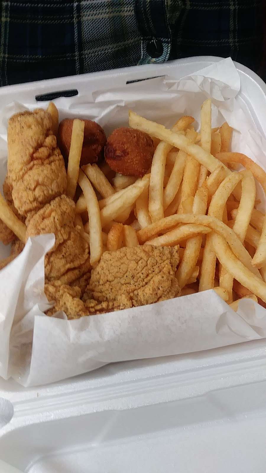 Louisiana Fried Chicken | 901 E Artesia Blvd, Long Beach, CA 90805, USA | Phone: (562) 428-1071