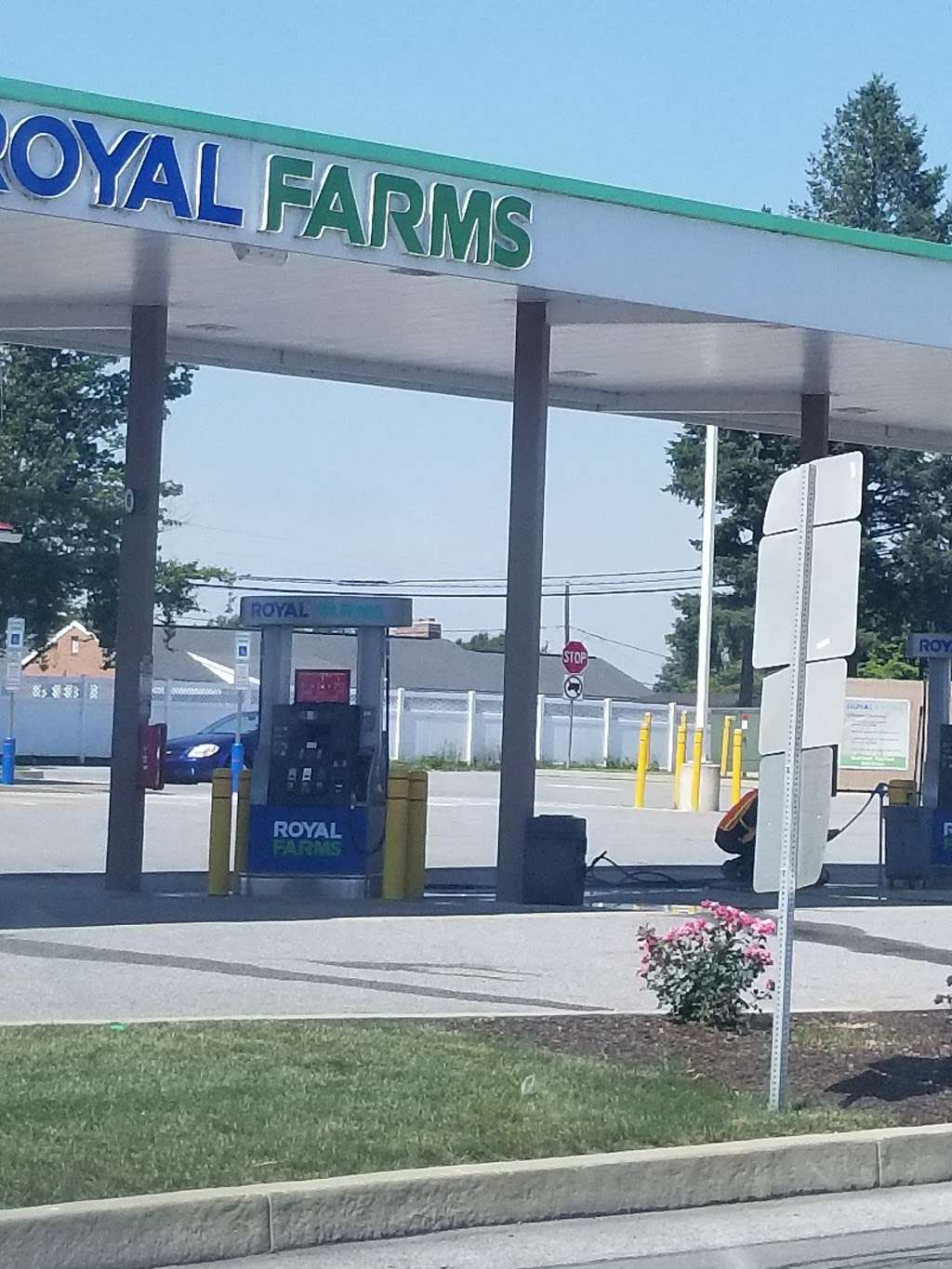 Royal Farms | 850 Hellam St, Wrightsville, PA 17368, USA | Phone: (717) 252-8510