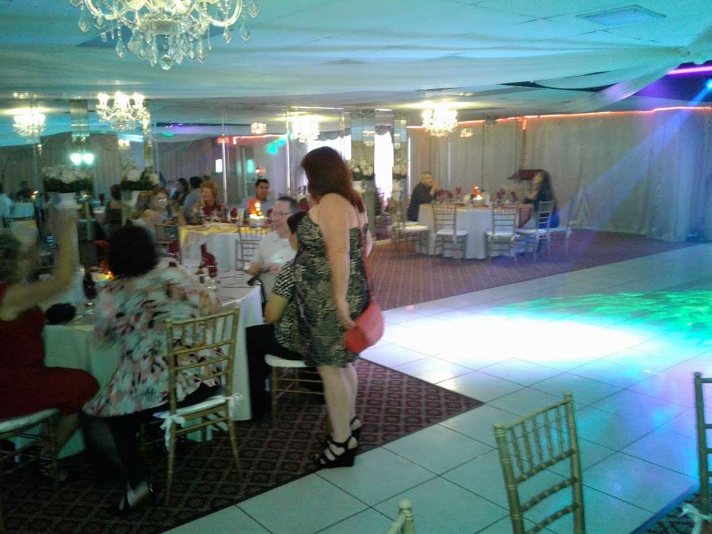 Elegant Ballrooms | 1925 E 4th Ave, Hialeah, FL 33010, USA | Phone: (305) 805-5577