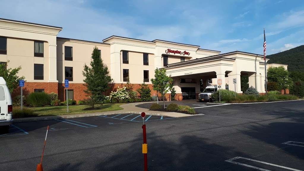 Hampton Inn Harriman Woodbury | 60 Centre Dr, Central Valley, NY 10917, USA | Phone: (845) 782-9600