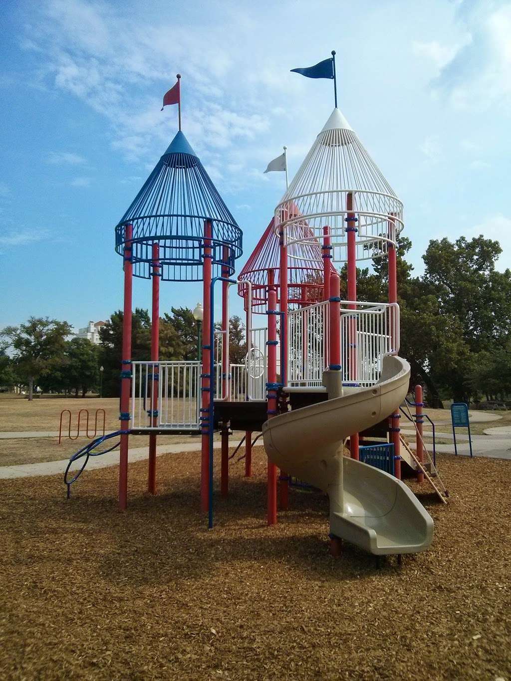 Lake Cliff Park | 300 E Colorado Blvd, Dallas, TX 75201, USA | Phone: (972) 963-0513