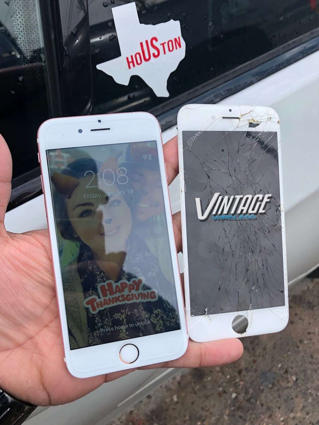 Vintage Wireless | iPhone Screen Repair Houston TX | 5602 Yale St D, Houston, TX 77076, USA | Phone: (281) 888-1895