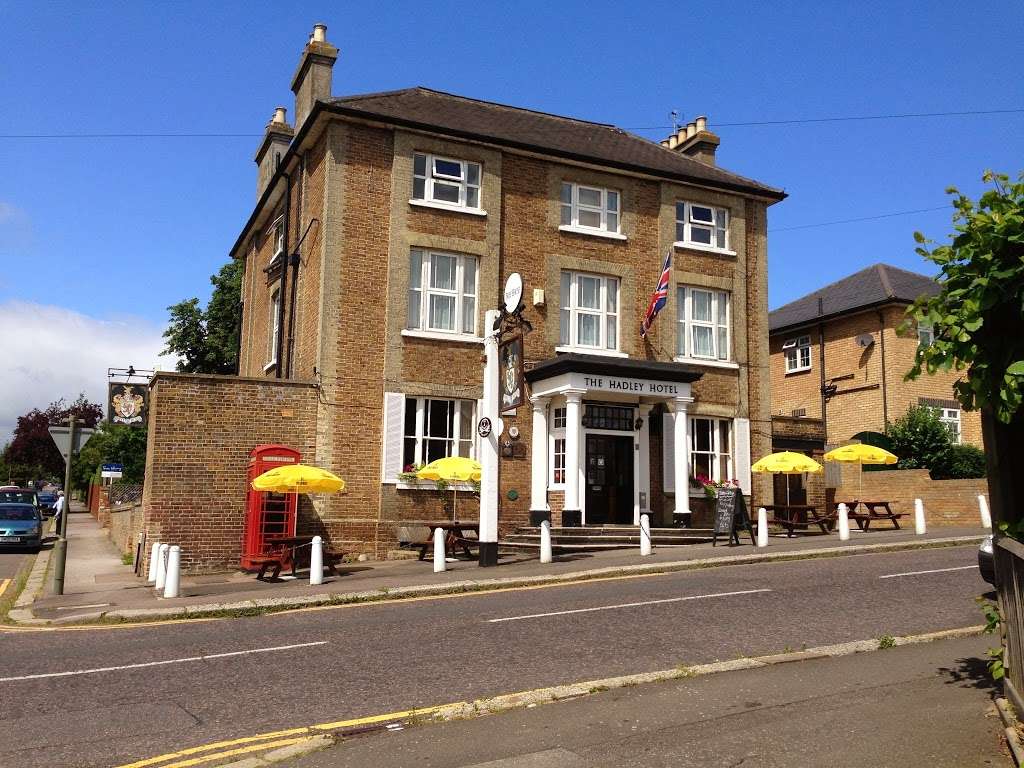 The Hadley Hotel | 113 Hadley Rd, Barnet EN5 5QN, UK | Phone: 020 8449 0161