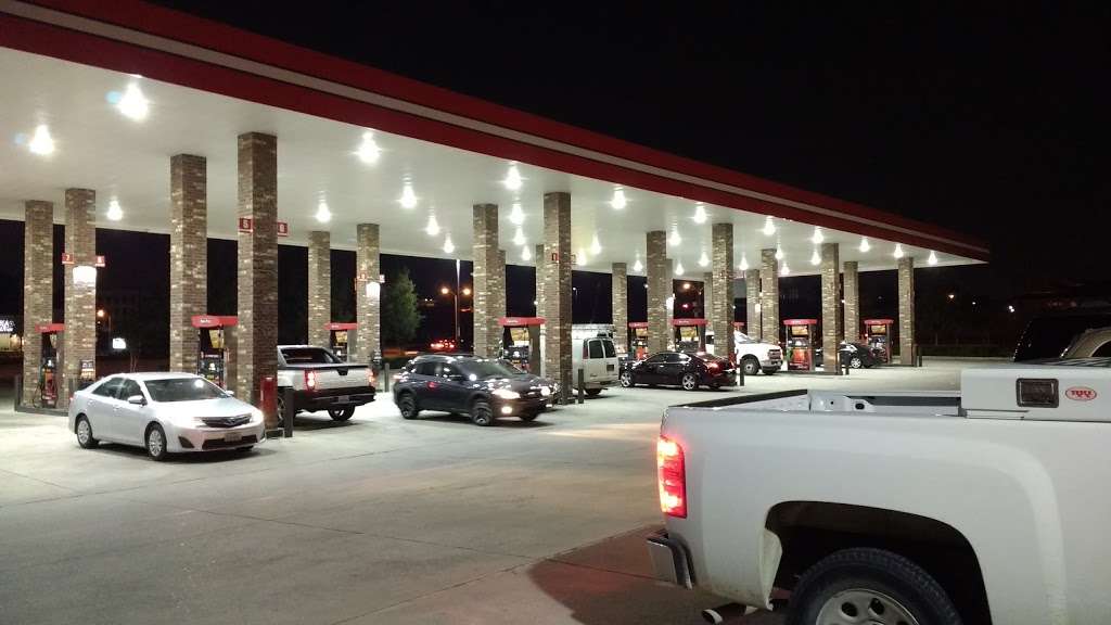 RaceTrac | 2865 W Plano Pkwy, Plano, TX 75075, USA | Phone: (972) 599-1439