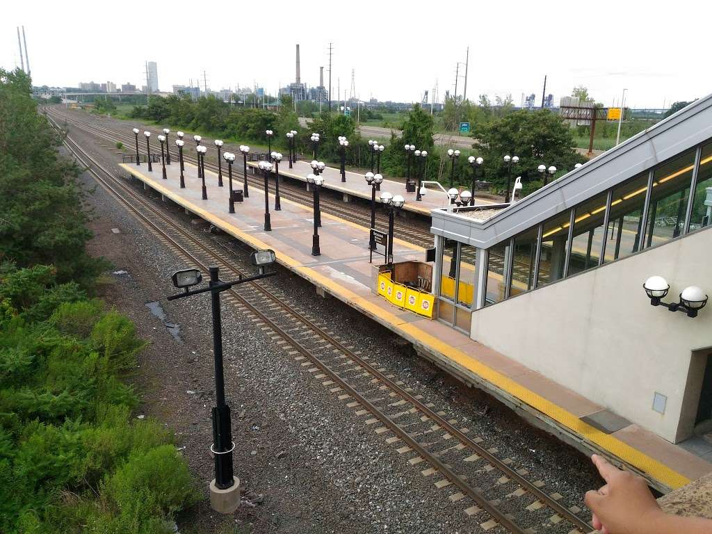 Frank R. Lautenberg Rail Station - Secaucus Junction | County Ave, Secaucus, NJ 07094, USA