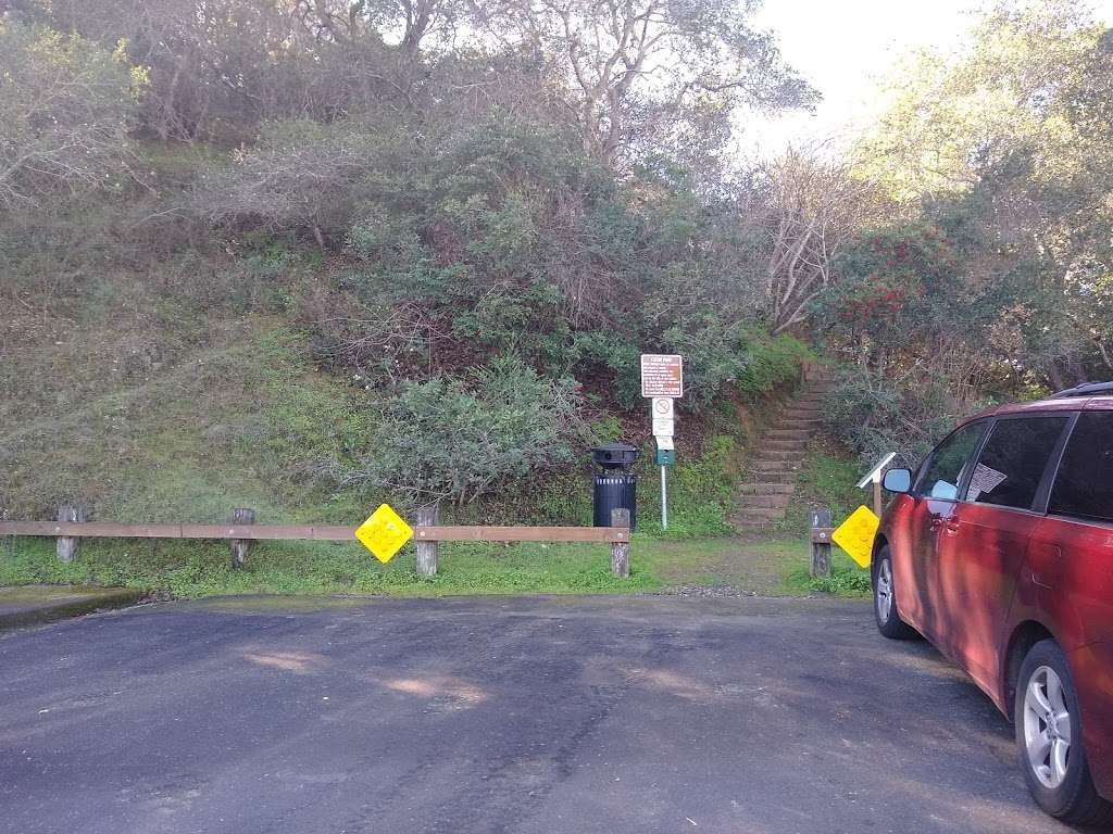 Tramanto Drive Trailhead for Eaton Park | 2907 Appian Way, San Carlos, CA 94070, USA