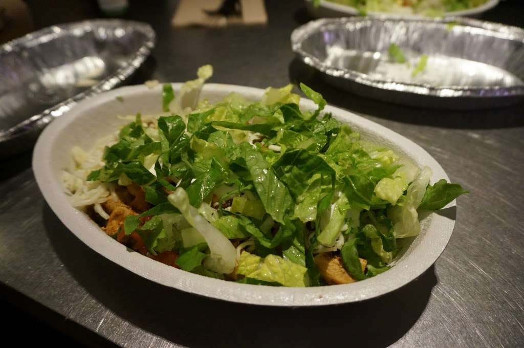 Chipotle Mexican Grill | 4012 W Riverside Dr, Burbank, CA 91505, USA | Phone: (818) 561-2004