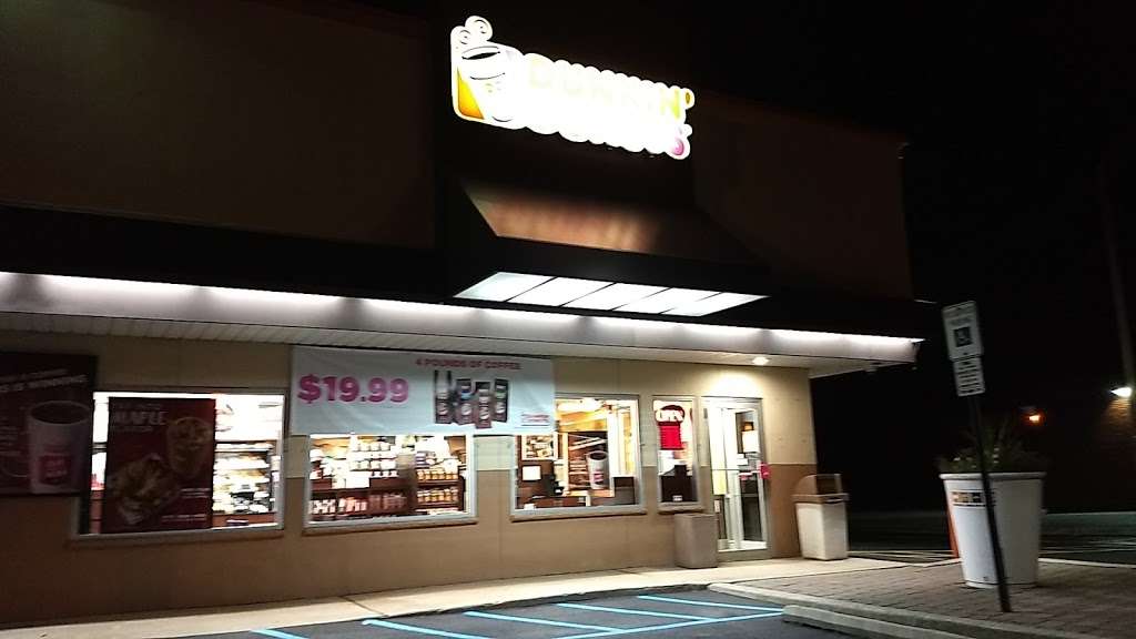 Dunkin Donuts | 136 Lakeside Blvd, Landing, NJ 07850, USA | Phone: (973) 770-2336