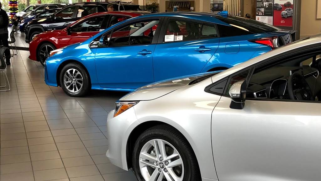 Maplewood Toyota | 2873 Maplewood Dr, Maplewood, MN 55109, USA | Phone: (651) 482-1322