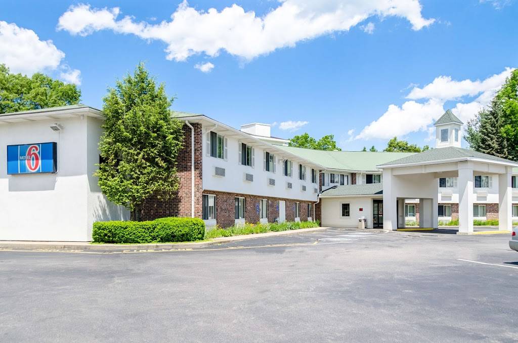 Motel 6 Westborough, MA | 27 Belmont St, Northborough, MA 01581, USA | Phone: (508) 366-0202