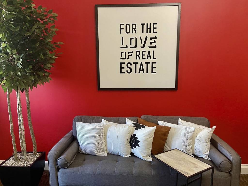 Keller Williams Living | 32875 Solon Rd Ste 100, Solon, OH 44139, USA | Phone: (440) 318-1620