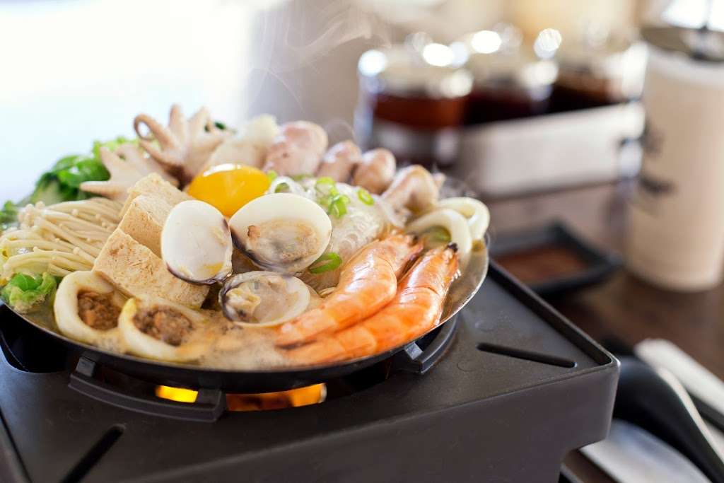 Boiling Point | 19600 Vallco Pkwy, Cupertino, CA 95014, USA | Phone: (408) 273-9088