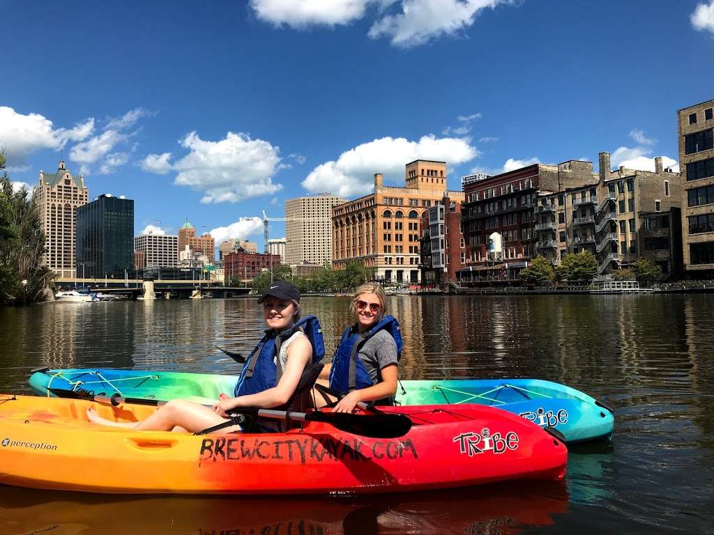 Brew City Kayak - Milwaukee Kayak Rentals and Tours | 820 S Water St, Milwaukee, WI 53204, USA | Phone: (414) 939-5443