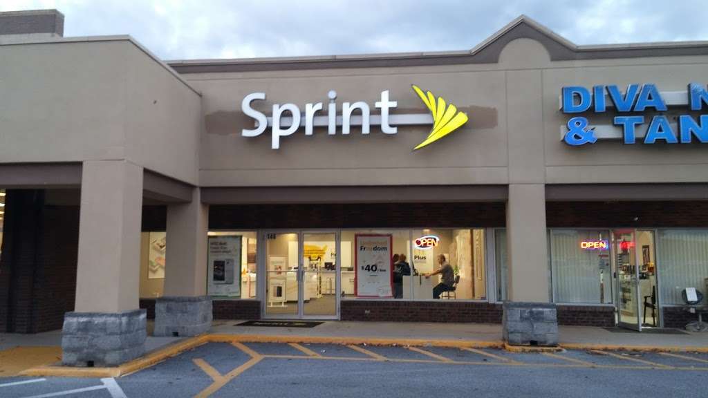 Sprint Store | Town Plaza, 146 Patrick Henry Way Unit 3, Charles Town, WV 25414, USA | Phone: (304) 202-4219