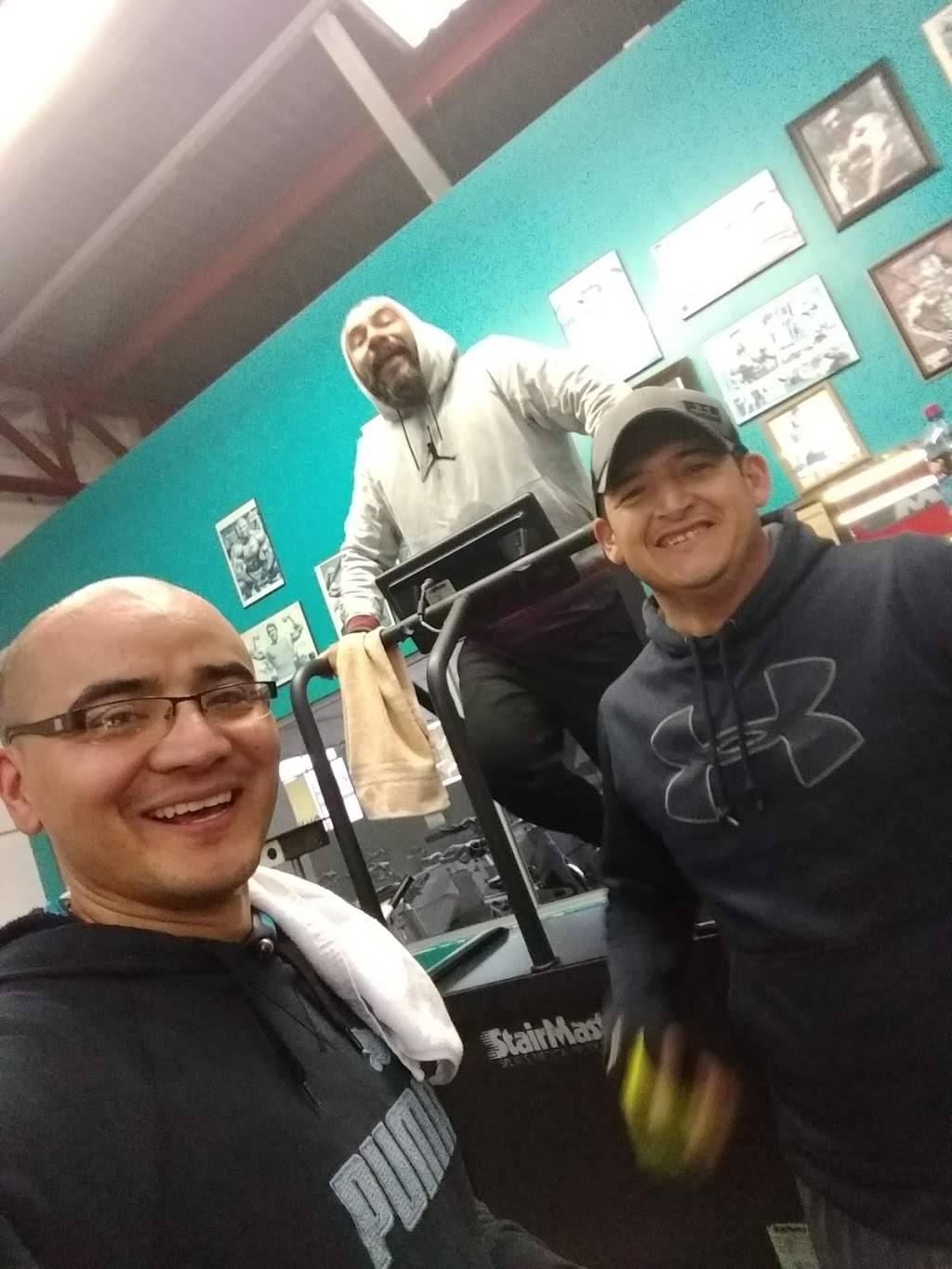 Tamayos GYM | Local 4, Plaza LA PRESA, Blvd. Diaz Ordaz 16, Lomas de la Presa, 22124 Tijuana, B.C., Mexico | Phone: 664 317 2505